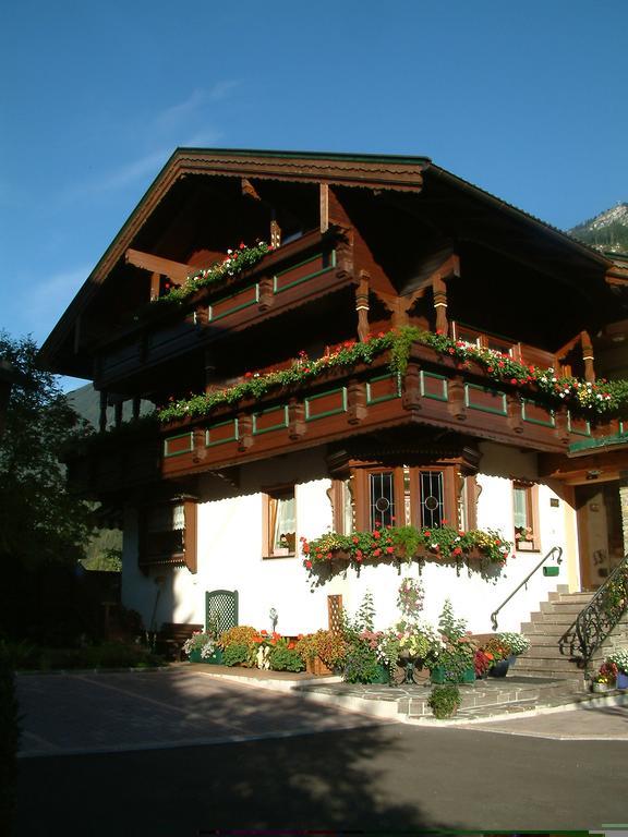 מאיירהופן Gaestehaus Vier Jahreszeiten מראה חיצוני תמונה